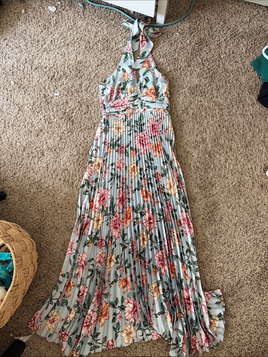 Jessica Simpson Dresses & Skirts - Jessica Simpson Light Blue Floral Halter Pleated Maxi Dress